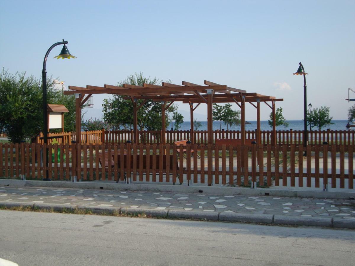 Maria Apartments Nea Karvali Exterior foto